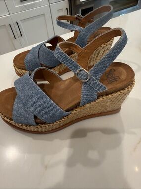 Sofft wedges , new size 7 Blue